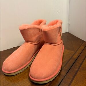 UGG boots. Pink blossom/coral color